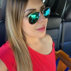 Meet your Posher, Luisa